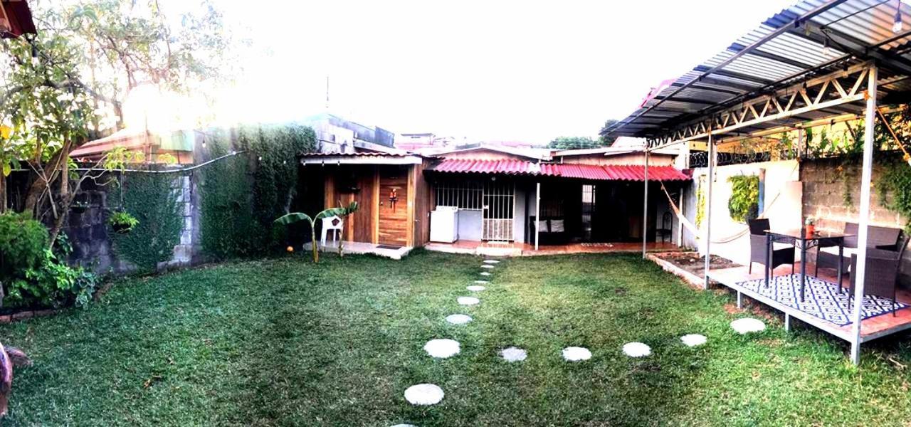ألاخويلا Airport Traveler'S Home المظهر الخارجي الصورة
