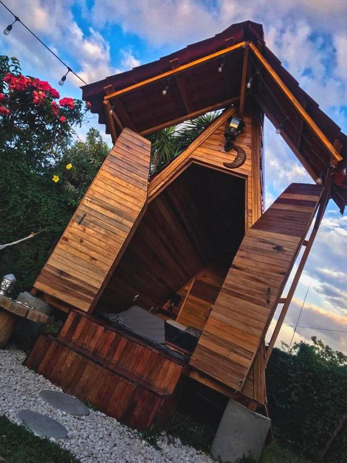 ألاخويلا Airport Traveler'S Home المظهر الخارجي الصورة