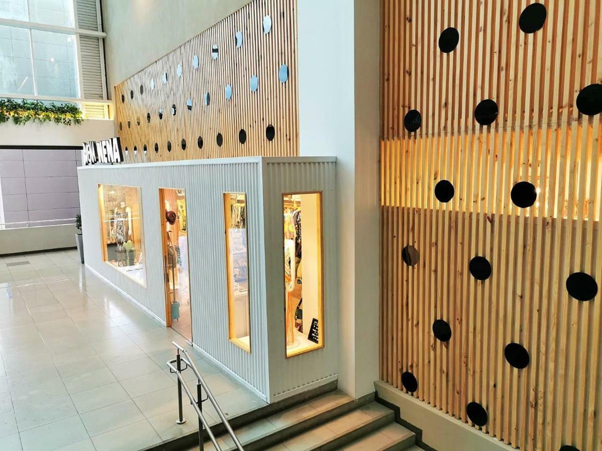 ألاخويلا Airport Traveler'S Home المظهر الخارجي الصورة